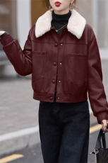 现货海宁f仿真皮皮衣女加绒加厚短款2024冬季新款女士宽松皮外套，女装皮衣，潮流依族