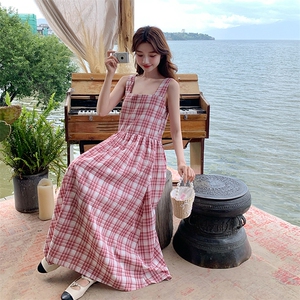 粉色格子超好看绝美连衣裙女2025夏季新款韩版温柔收腰无袖A字裙