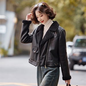海宁皮毛一体2025新款爆款女秋冬加绒厚高级感短款皮草绵羊皮外套图片