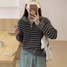 灰色
