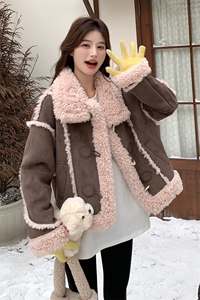 棕色麂皮绒拼接皮毛一体羊羔毛外套女秋冬2025新款设计爆款厚棉服图片