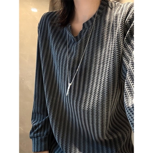 美式高街千鸟格子长袖T恤男女亨利V领英伦雅痞休闲宽松长袖打底衫图片