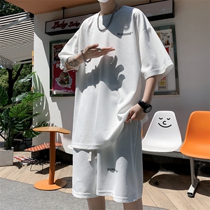 KT2大码男女休闲华夫格宽松T恤短裤套装抖音品质情侣字母印花外套图片