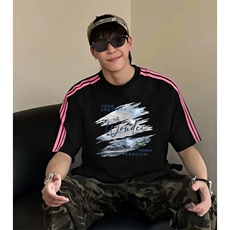 抖音得物品质二开240克宽松纯棉美式潮牌印花三条杠中性风短袖T恤，男装T恤，电商A486