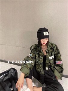 迷彩牛仔外套图片