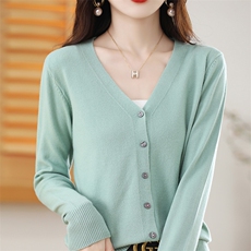 新款纯色V领针织开衫时尚百搭长袖，女装针织衫/毛衣，众美斯特