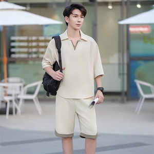 （版权注册仿款必究）夏季新款冰丝短袖时尚套装男士休闲两件套,皮衣搭配牛仔裤男士图片