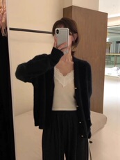 2025年秋季通勤单件时尚百搭通勤系扣V领开衫，女装羊毛衫，秀阁羊绒