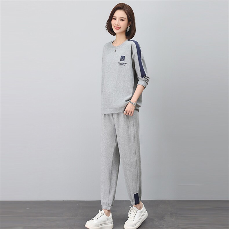时尚休闲女装套装 秋季新款宽松显瘦运动服 舒适百搭两件套图片