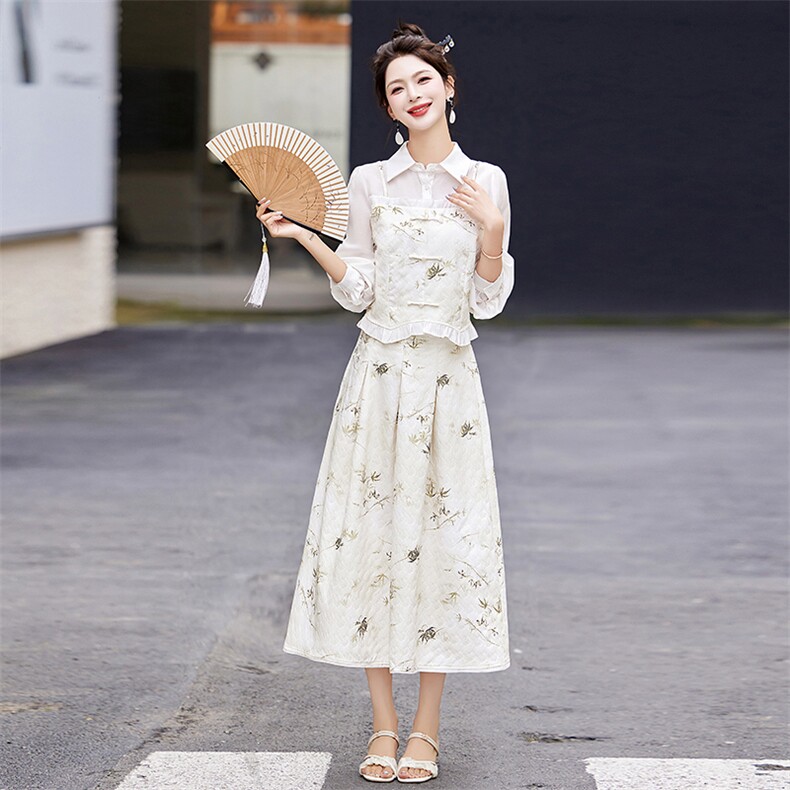 新中式国风碎花裙女2025春秋新款时尚气质清冷感半身裙，女装连衣裙，灵力轩