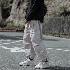 灰色