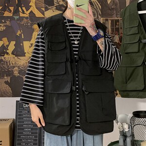 2021春季新港风海报墙大码男机能嘻哈工装多口袋马甲外套MJ002P55,粉色v领灯芯绒背带裙怎么搭配图片
