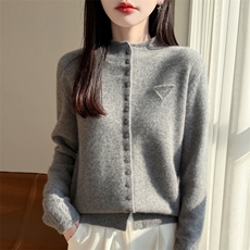 2026年秋季时尚百搭通勤简约休闲加厚镂空三角标，女装针织衫/毛衣，大美人包芯纱店