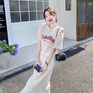 字母印花短袖露肩t恤套装裙女夏季2025新款休闲减龄半身裙两件套图片