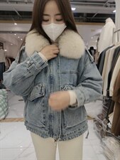2021冬装新款狐狸毛大毛领牛仔羽绒服外套女，女装羽绒服，迷吉meeggle