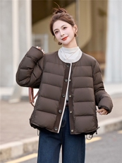 2025冬季新款时尚撞色圆领白鸭绒羽绒服女外套，女装羽绒服，美沁