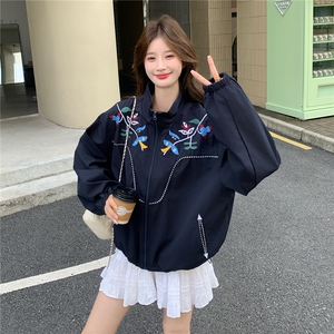 《档口现货》2026秋上新气质刺绣学院风藏蓝色休闲夹克外套女，女装短外套，苗苗