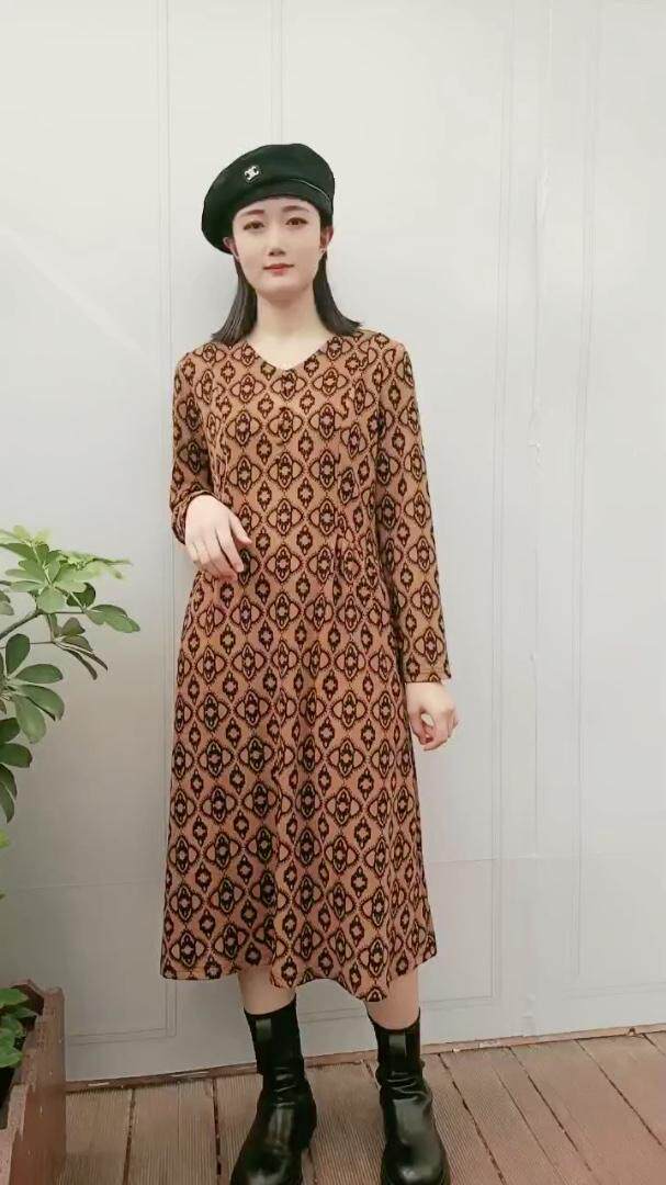 新款羊绒连衣裙，女装连衣裙，起奢