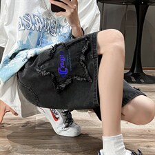 黑色