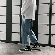 深蓝色