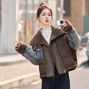 牛仔拼接短款羽绒服女2025冬季新款翻领加厚保暖羽绒外套图片