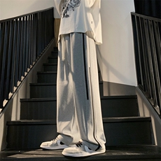 灰色