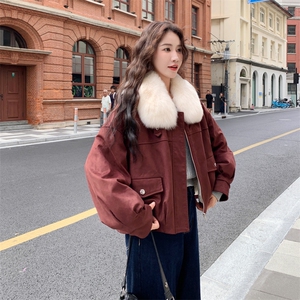 大毛领红色派克羽绒服女冬超火好看高级小众加绒加厚工装短款外套图片