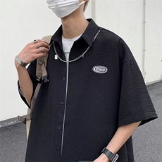 黑色