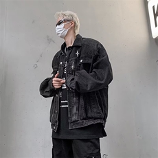 黑色
