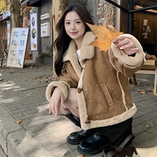 大量主推皮毛一体外套8909-P175-K258，女装短外套，2C129