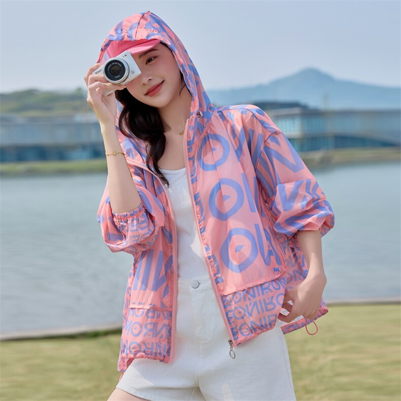 时尚字母印花防晒衣女薄款2025夏新款大码宽松百搭透气外套防晒服,女装防晒衣,悦祺
