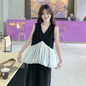 今年流行撞色v领无袖上衣半身裙两件套女2025夏新款法式优雅显瘦图片