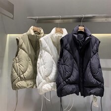 羽绒服陆续上新，女装羽绒服，对左