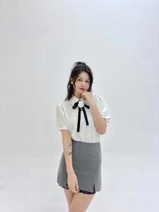灰色蕾丝蝴蝶结半裙图片