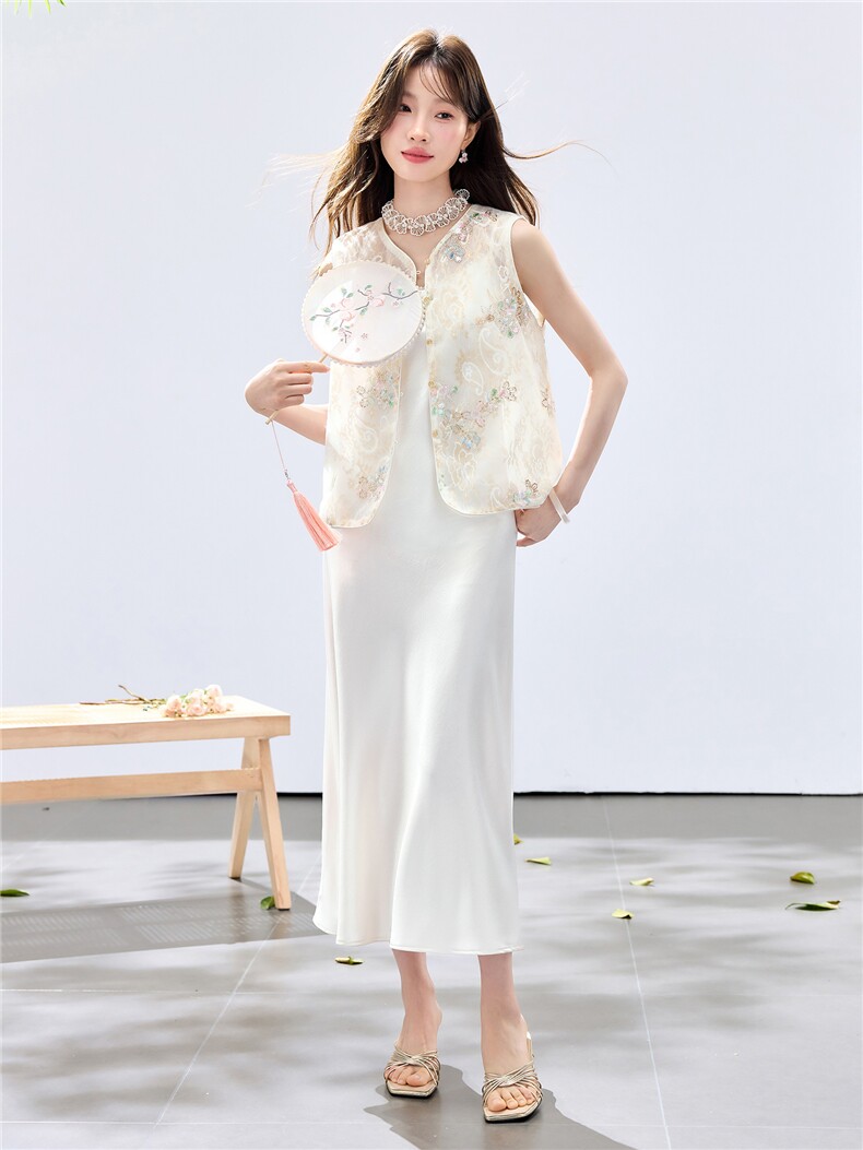 夏季新款现货！2026新中式洋气时尚重工马甲+珍珠吊带裙两件套女,女装套装/套裙,宝儿家