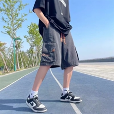 黑灰色