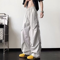 灰色