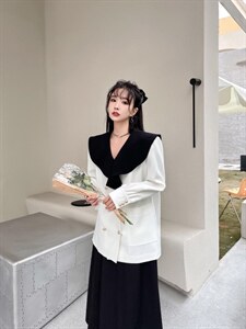 娃娃领外套图片