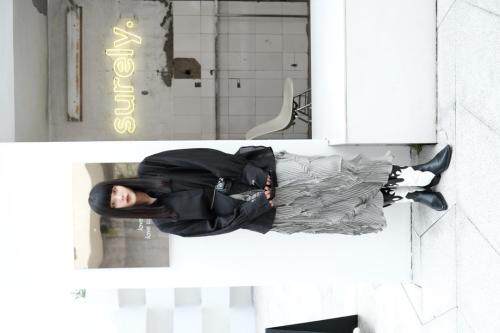 【现货】秋季新款不规则压皱半裙，女装半身裙，易霏金熙