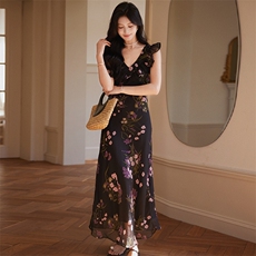 碎花长裙法式荷叶边质感无袖长款背心裙及踝斜裁慵懒度假风连衣裙，女装连衣裙，艾米