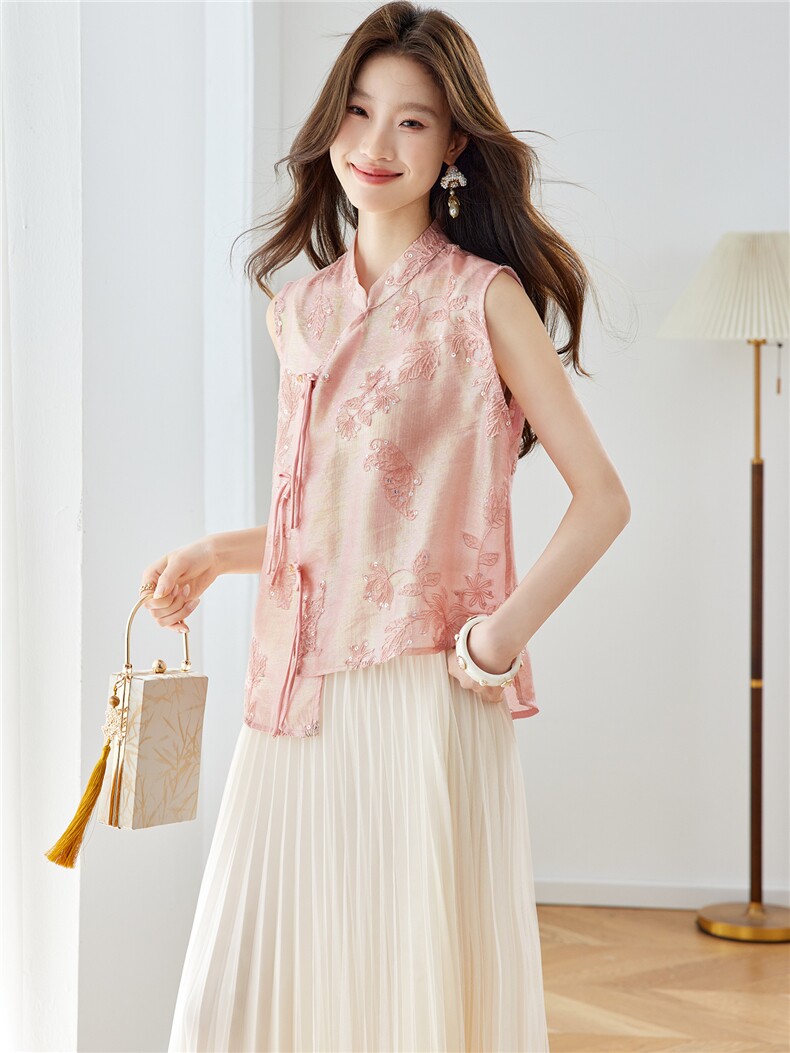 在仓~2026年夏季刺绣浮光锦女无袖薄款上衣开衫,女装蕾丝衫/雪纺衫,新依时派