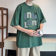 墨绿色