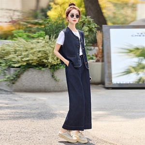 复古休闲牛仔马甲女2025春夏季新款小香风减龄阔腿裤T恤三件套图片