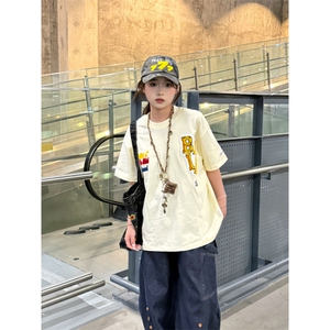 H0519-P35前毛巾绣+后发泡印花新款短袖T恤女图片