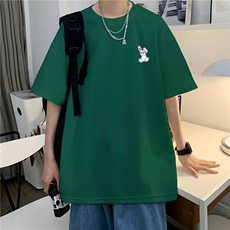 墨绿色