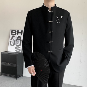 2025秋季小众改良新中式中山装结婚登记新中式金属扣刺绣西服外套图片
