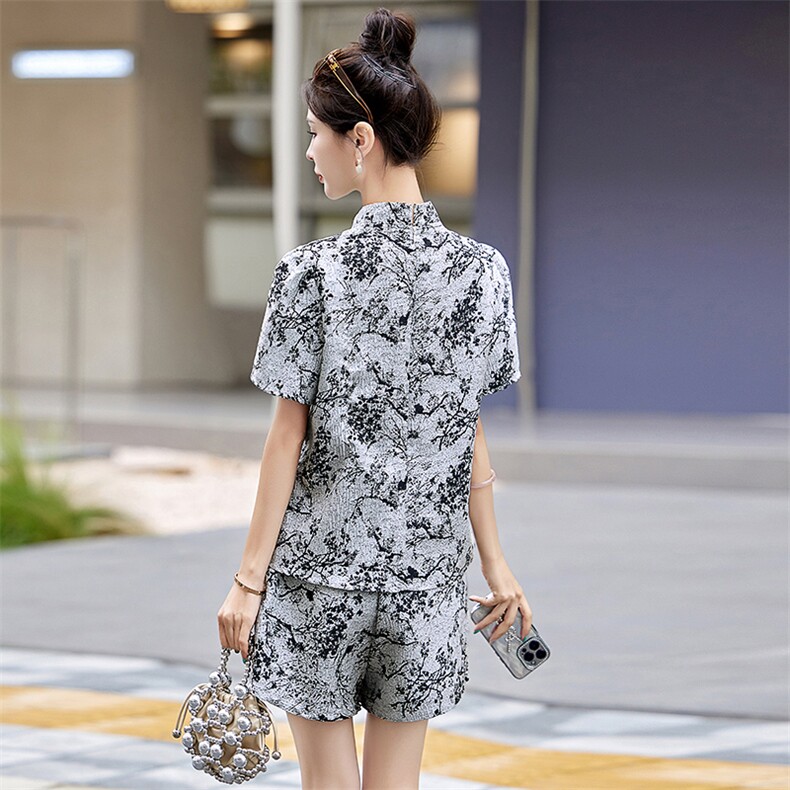 新中式国风提花套装女2025春夏新款小个子时尚短袖上衣短裤两件套,女装套装/套裙,欣贝拉