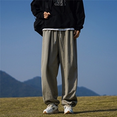 灰绿色