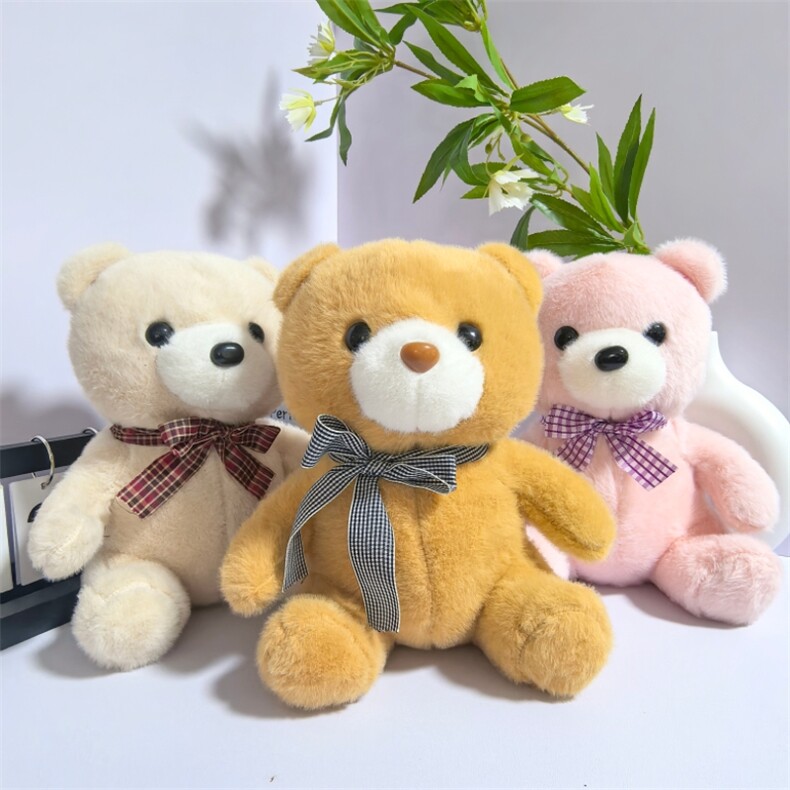9寸可爱精品毛绒玩具玩偶萌宠娃娃机公仔婚庆礼品毛绒公仔，杉杉毛绒玩具厂 宋健