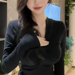 纯欲性感黑色v领长袖T恤打底衫女秋冬季新款收腰显瘦内搭短款上衣图片